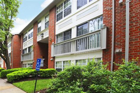 rentals in gaithersburg md Gaithersburg, MD, is a mid-size city located 25 miles southeast of Frederick and 25 miles northwest of Washington, D